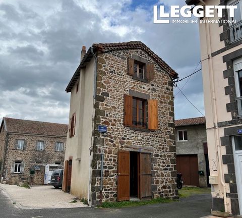 A27781CAT43 - Detached town house, on the town square, with cafes, restaurants, shops and local market. The house is spread over three floors that include two bedrooms, one with a dressing room. The ground floor has a lounge / kitchen (22sqm), with t...