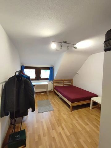 Welcome to your new home in Weissach! This charming shared room is located in a fully furnished 2-person flat share and offers you a comfortable living atmosphere. The room as well as the entire apartment are fully furnished, so you can feel at home ...
