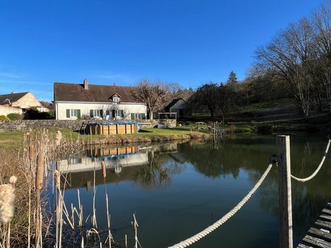 Dpt Saône et Loire (71), à vendre maison P5 de 129 m² - Terrain de 11 836,00 m² avec étang