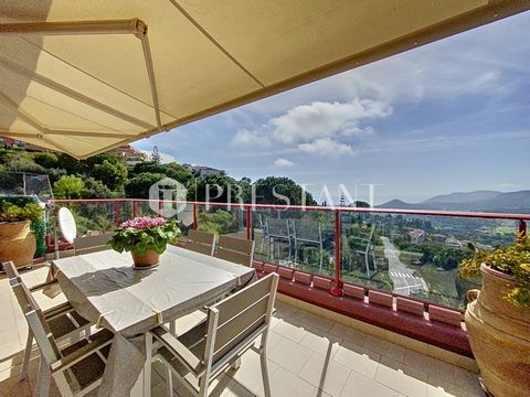 Domaine du Grand Duc - Luxury Apartment with Panoramic View Carrez surface area: 112.88 m² | Bedrooms: 3 | TOP FLOOR. On the Heights of Mandelieu-la-Napoule, on the Grand Duc hill, a real estate gem located in one of the most popular destinations on ...