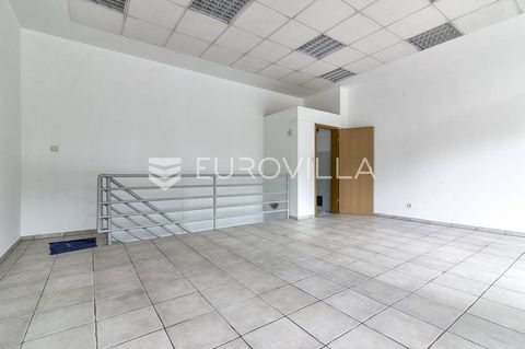 Two storey, well maintained business space of 90 m2 on the ground floor of a well maintained residential building in Malešnica. The first floor of 41 m2 consists of an open space and sanitary fixture. Second floor of 49 m2, ideal for storage space. I...
