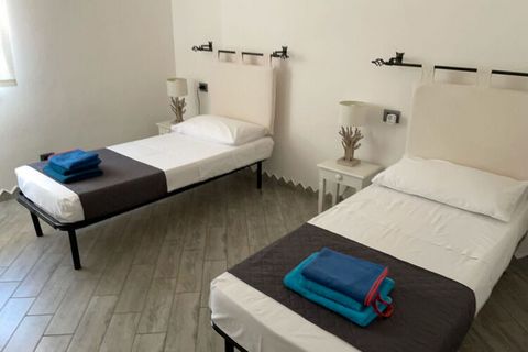 Wymarzony apartament wakacyjny w Orosei na Sardynkach z 6 łóżkami, kuchnią z salonem i gigantycznym balkonem z prysznicem na świeżym powietrzu.