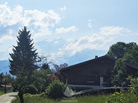 Combloux, terrain plat libre constructeur de 495 m2 petite vue Mont Blanc, belle vue Fiz et Aravis, possibilité de construire un chalet de 200 m2 environ, secteur calme entre les pistes et le centre du village.