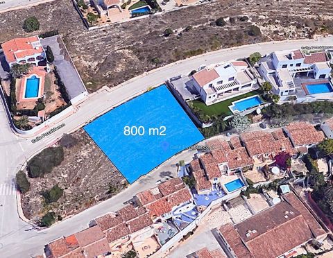 Building plot with sea views for sale in Pozoblanco Moraira on the Costa Blanca of Alicante in Spain. Constructible plot with sea views for sale in Pozoblanco Moraira of 801 m2, without obligation to build with the owner, free choice of builder, enjo...