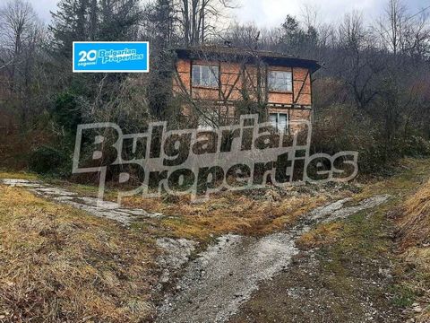 For more information call us at tel: ... or 062 520 289 and quote property reference number: VT 84361. Responsible Estate Agent: Simeon Karapenchev Mountain property with beautiful panorama over 500 m altitude near the town of Karapenchev Plachkovtsi...