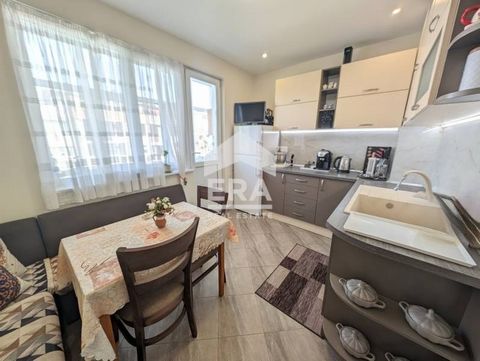 EXCLUSIVE ERA 1300 offers for sale one-bedroom brick apartment, located on a third residential area of 68.53 sq.m. The property has no transitions and consists of a kitchen with access to a terrace, a living room with access to a terrace, a bedroom w...