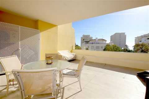 Located in Estepona. This two-bedroom, well located and fully air conditioned apartment offers comfortable accommodation for a family of up to four guests. Close to Estepona marina, so only a five minute walk to restaurants, bars, cafes and two super...