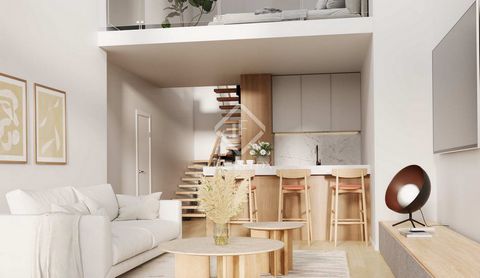 Este encantador piso se sitúa en la cuarta planta del edificio Castillejos Sant-Pau. Con sus 79 m² y 11 m² de espacios exteriores, redefine la experiencia residencial y el concepto de refinamiento y funcionalidad. Tiene tres habitaciones y dos baños,...