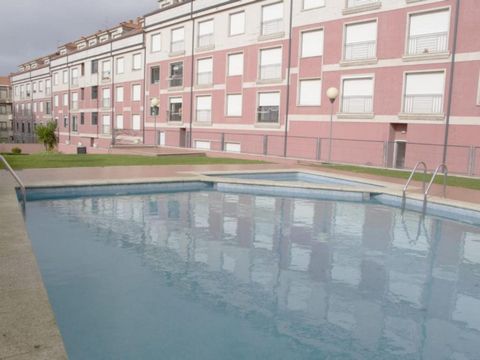 Mi apartamento está en el centro de Portonovo, Sanxenxo, Pontevedra. Es ideal para familias, grupos de amigos, aventureros, deportistas, etc. Está situada en la capital del turismo de Galicia y en el centro de las Rias Bajas. A menos de cinco minutos...