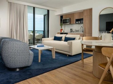 Unité 1615 | 2 lits, 2 salles de bain et cuisine complète Nous avons un nouveau condo de 2 chambres entièrement meublé dans un immeuble entièrement sous licence Airbnb à Miami à vendre. Livraison au printemps 2024. Les prix anticipés sont toujours di...