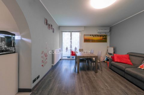 BUSTO ARSIZIO: CEMETERY AREA: 3 ROOMS IN EXCELLENT CONDITION AND WITH GARAGE. In a well-kept condominium and in a quiet location we offer a large apartment located on the first floor. The property has been renovated so it is in excellent condition an...
