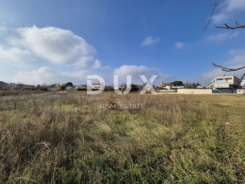 Location: Istarska županija, Kaštelir-Labinci, Kaštelir. ISTRIEN, KAŠTELIR - Bauland mit Baugenehmigung Kaštelir ist ein Ort im westlichen Teil der istrischen Halbinsel, nicht weit von der beliebten Stadt Poreč entfernt. Das Dorf ist bekannt für sein...