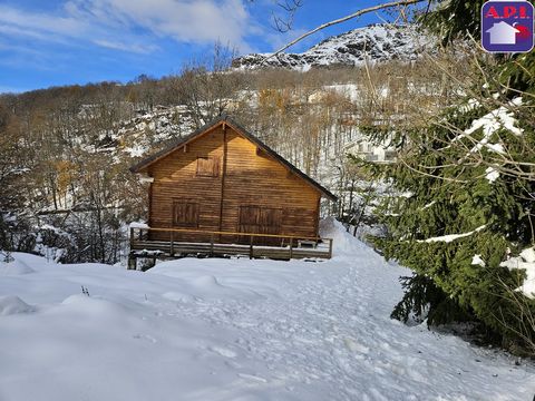 RUST EN ZON Mis dit aangename chalet niet, gelegen op de hoogten van Ax-Les-Thermes, op ongeveer 6 km afstand. Gebouwd in 2010, op een perceel van 1200 m², is rust en stilte verzekerd voor uw gezinsverblijven in onze prachtige bergen van de Ariège. H...