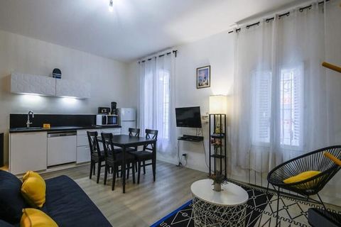 Deze prachtige studio van 30 vierkante meter, gelegen in het hart van Marseille, biedt een comfortabele en praktische ruimte, perfect voor maximaal 4 personen. De accommodatie beschikt over een charmante tussenverdieping met een tweepersoonsbed en ee...