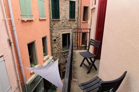 Jewel of the Côte Vermeille, pearl of the Catalan Coast, cities of painters... There is no shortage of qualifiers to talk about Collioure. Nestled in a bay where the Pyrenees range plunges into the waters of the Mediterranean, Collioure, due to its g...