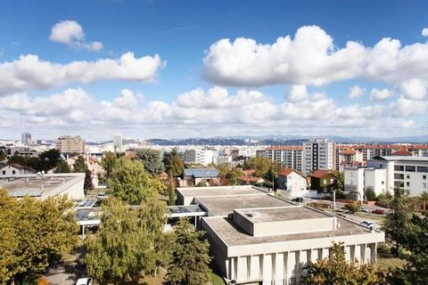 Diese moderne und stilvolle Hotelresidenz bietet die perfekte Unterkunft für kurze und längere Aufenthalte in Lyon. Es liegt im ruhigen 8. Arrondissement innerhalb des Bioparc-Komplexes und bietet über die nahegelegenen Straßenbahn- und U-Bahn-Verbin...