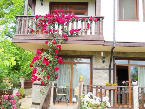 Two-storey new house in the village of Goritsa, 20 km from Sunny Beach resort and the gorgeous beach. The area of 233 sq.m. It is divided into two levels, and on the first floor - two spacious and bright living rooms with dining area and kitchen, two...