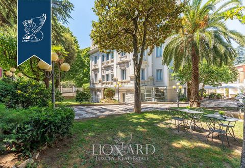 Wonderful estate from the late 1800s for sale in the heart of Frascati, a charming town near Rome. Inserted in a pleasant green setting away from the hustle and bustle of the city, this 19th-century property was renovated in 1930, giving it its curre...