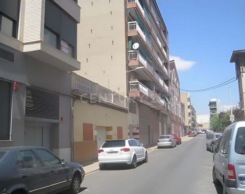 ¿Buscas plaza de garaje en Burjassot? Nosotros la tenemos. Excelente oportunidad de adquirir una plaza de garaje en la localidad de Burjassot (Valencia). Dispone de buenos accesos, maniobrabilidad y está bien comunicado. Aprovecha para adquirir un es...