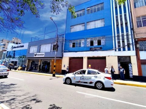 Building for Sale in the Heart of Tacna! ✨ Strategically located in front of the civic promenade of Tacna, in the middle of San Martin Avenue, this building offers a unique investment opportunity in the Historic Center of the city. Ideal for business...