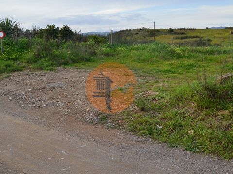 Reserva tu visita. Se encuentra en la zona de Picota, a unos 8 km de la ciudad de Tavira. Para cualquier información no dude en contactarnos. ---------------------------------- Sobre la ciudad de Tavira: Tavira es una pequeña ciudad en la costa del A...