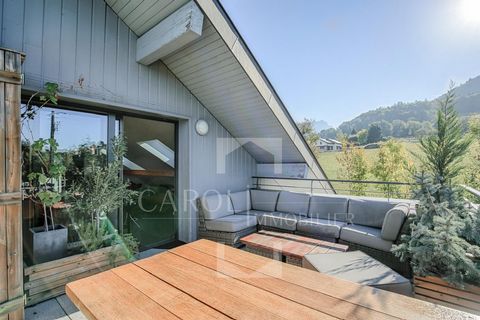 Caroli real estate offers you this beautiful T3 on the heights of Annecy-le-Vieux. In a quiet area with an unobstructed view of the mountains, you will appreciate its beautiful volumes and its quality services. The apartment is composed of an entranc...