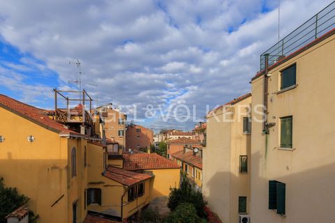 Location: Santa Croce, Venice The sestiere of Santa Croce owes its name to the ancient church of Santa Croce. It is the sestiere that acts as a link between Venice and the mainland, and is the best served by all means of transport thanks to both Piaz...