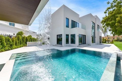 John Taylor Dubai is thrilled to present this fully renovated four-bedroom villa, located in the prestigious Jumeirah Islands community. This stunning property is part of our exclusive 'Miami Style' collection, offering a contemporary, minimalist des...