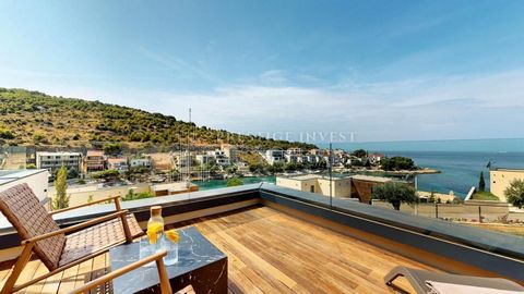 Location: Šibensko-kninska županija, Primošten, Primošten. Beautiful villas for sale located in the first row to the sea in a luxurious complex on the coast in Primošten. Villa 6 consists of living room, kitchen, six bedrooms and six bathrooms. Groun...