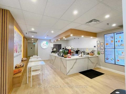 Beautifully fixtured and renovated, former franchise bubble tea shop located in the busy area of High Park! Non-stop car and foot traffic fronting on Bloor St. W. and only a short walk to High Park North with over 15+ highrises for wide, targeted cus...