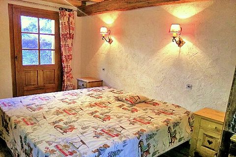 Questo cottage è una vera piccola pepita! Risale al 1789 ed è stato completamente rinnovato dal 2009 al 2012; tuttavia conserva il suo carattere originale (muri in pietra, stufa a legna e travi a vista)! Solo 600 metri separano la seggiovia express B...