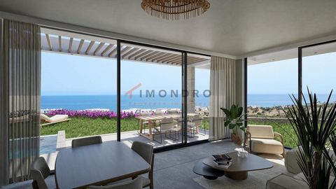 You can directly see the sea from this property. A stunning view. The property is around 1 km away from the closest beach. The closest airport is approx. 50 km away. The property has lovely 300 m² of living space. In total there are 4 rooms and 2 bat...