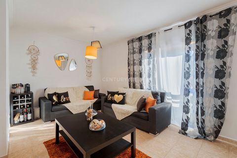 Come and discover this 3 bedroom apartment, located on the first floor of a 2003 building, without elevator and with seven rooms. The apartment has two fronts, each with a small balcony, allowing excellent natural lighting and cross ventilation. The ...