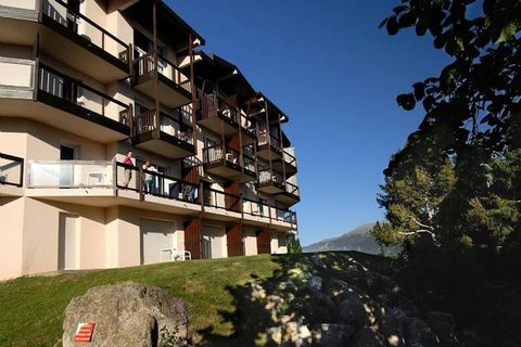 Dieses gem�tliche Apartment liegt im Herzen von Font-Romeu und bietet einen komfortablen Aufenthalt mit atemberaubender Aussicht auf die Pyrenהen. Es ist ideal f�r Familien und verf�gt �ber einen Wohnbereich mit einem ausziehbaren Schlafsofa f�r 2 Pe...