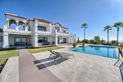 Impeccably constructed, this premium villa exemplifies the highest standards, occupying a prime position on one of the most sought-after plots within Los Flamingos Golf Resort. Positioned to the south, it offers breathtaking views of the Mediterranea...