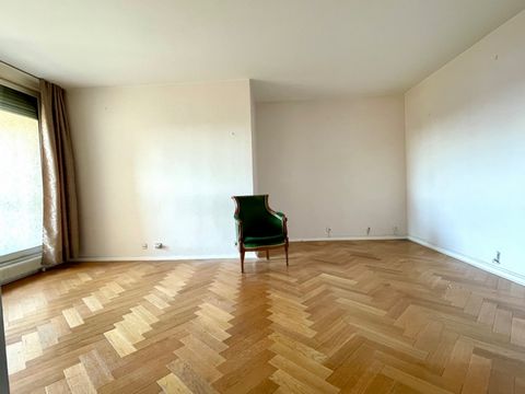 Le Chesnay, A vendre, dans un environnement calme et recherché , je vous présente cet appartement de 85 m2 environ situé rue Caruel de Saint martin, à proximité des commodités et des écoles. Cet appartement en étage élevé dispose d'un séjour donnant ...