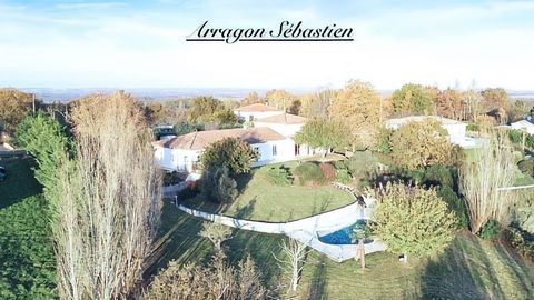 À vendre : Propriété dexception avec vue panoramique sur Villeneuve-sur-Lot composée de deux habitations. Découvrez cette propriété rare et raffinée, idéale pour ceux qui recherchent un cadre de vie dexception. Située sur un terrain de 4 900 m² avec ...