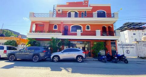 Scopri un'opportunità di investimento unica con questa proprietà commerciale situata a soli due isolati dalla vivace 5th Avenue e dalle spiagge incontaminate di Playa del Carmen. Questa proprietà, elencata da Gelena Doehmel, un agente immobiliare esp...