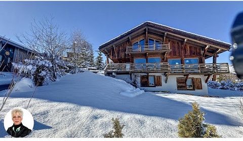 74920 COMBLOUX - Splendid chalet built in 2016 by a renowned local builder, located in the heart of the charming village of Combloux, offering a breathtaking view of Mont Blanc. Patricia PERINET MARQUET and EFFICITY invite you to discover from the en...