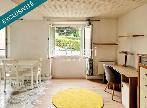 Au calme, charmant F1 - 28 m2, proche Lycées + RER