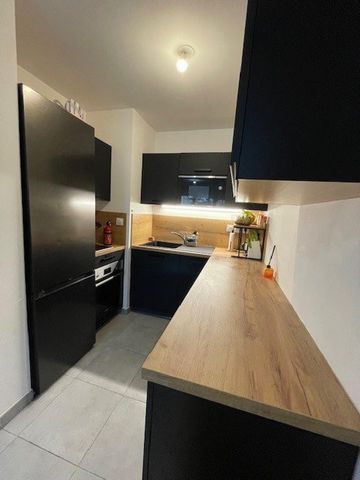 APPARTEMENT AU COEUR DE CHATEAU GOMBERT