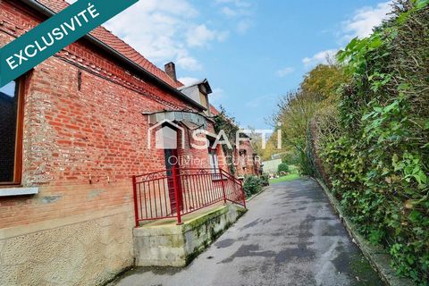 Longère individuelle au beau potentiel sur une parcelle de 856 m2, en village de campagne avec toutes les commodités .