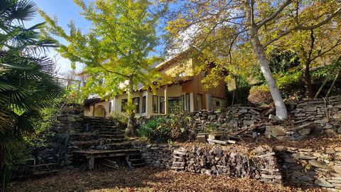 Maison de caractère avec gîte et dépendance