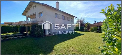Maison T6 de 205m² 4 chambres et son balcon traversant avec vue sur le Cagire, son jardin de 675m², garage de 18m²
