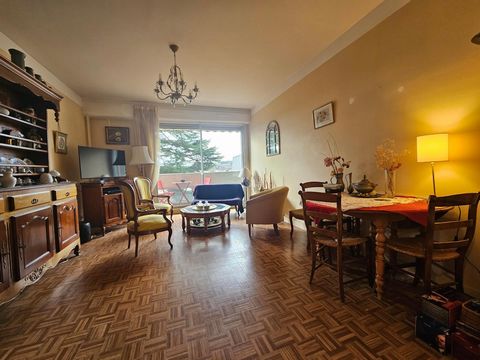 Appartement T4 hyper centre avec balcon et parking sécurisé