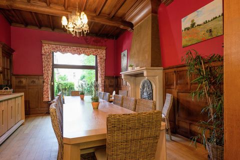 This charming 5 bedroom holiday home in Malmedy is the city center, which is ideal for families and a large group. This accommodation can host 14 guests, and it has an infrared sauna in addition to a regular sauna. The holiday is located in the pictu...