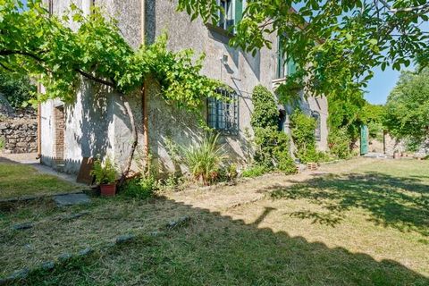 Located in Maniace, this cottage can accommodate about 10 people in 3 bedrooms. With a private garden here, you can lie in the grass and soak some sun. Ideal for a family, kids are also welcome here. This historic structure, once the summer residence...
