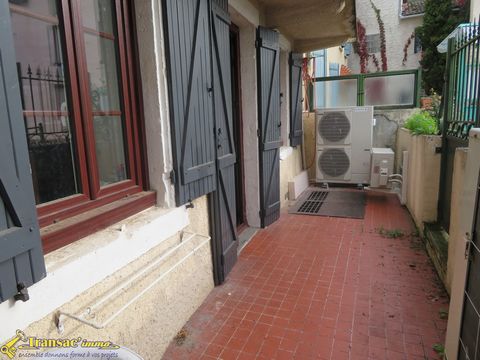 Located in the town center of RIS, come and discover this charming house of more than 200m2 on 3 levels including a ground floor with an entrance hall, a kitchen, a living room / living room, a pantry / laundry room, a toilet and a hallway. Upstairs,...