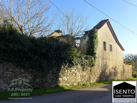 Farm with large House and Storage in Ruins, with land to rebuild near Abiul - Central Portugal Farm with a large house, storage rooms ruins, with good land to rebuild near Abiul in central Portugal. This farm is located in a village belonging to Abiu...