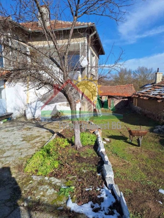 Price: €26.500,00 District: Elhovo Category: House Area: 70 sq.m. Plot Size: 1300 sq.m. Bedrooms: 3 Bathrooms: 1 Location: City A 2-storey house for sale 10 Km from Elhovo Town and 20 Km from the Turkish border. The property has a large yard of 1300m...
